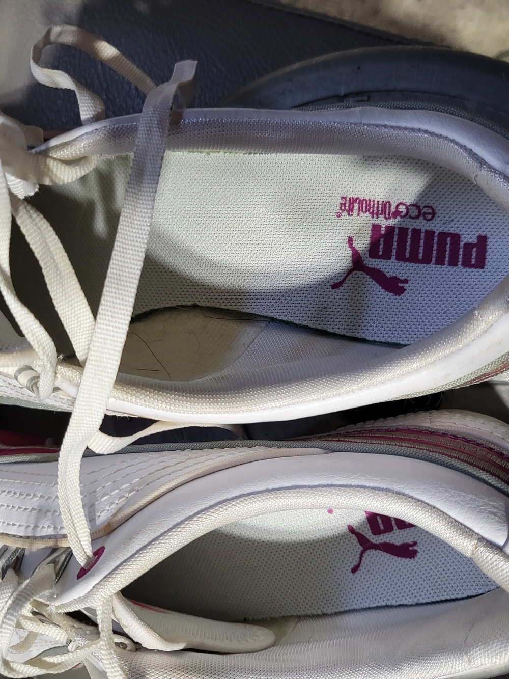 Puma Women’s US Size 7 White Athletic Sneakers with Pink Accent - Picture 4 of 7